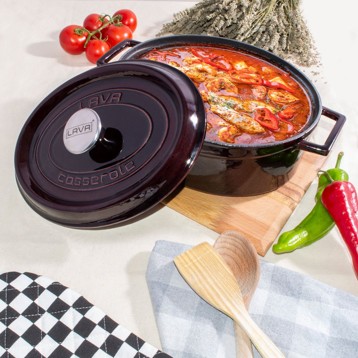 LAVA Premium Oval Cast Iron Dutch Oven 23x29 cm